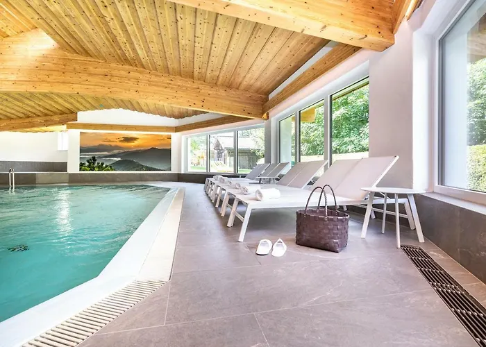 福勒伦霍夫酒店 4*